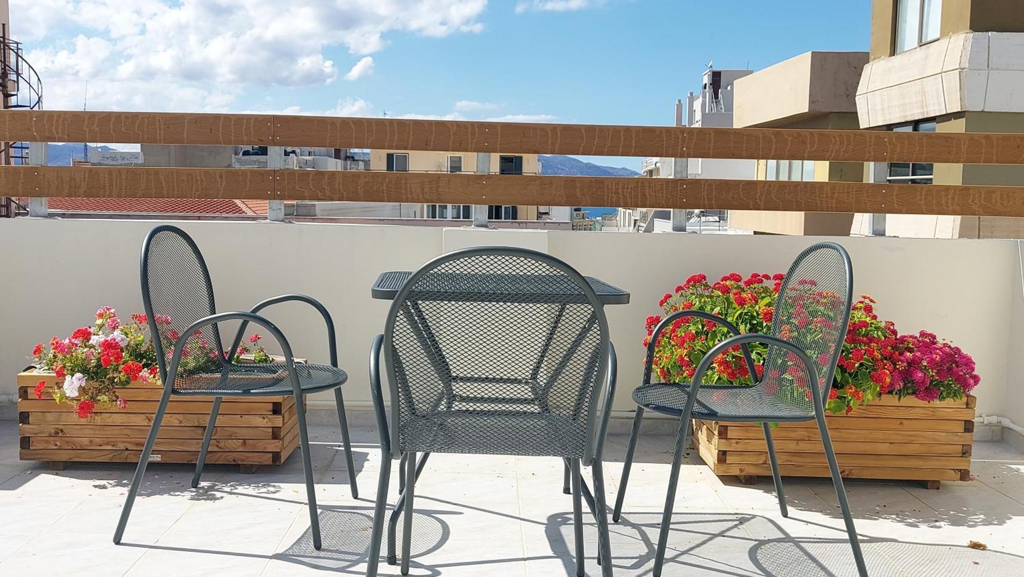 The Blue Apartment In The Heart Of Heraklion Exterior foto